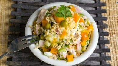 салат с копченой курицей