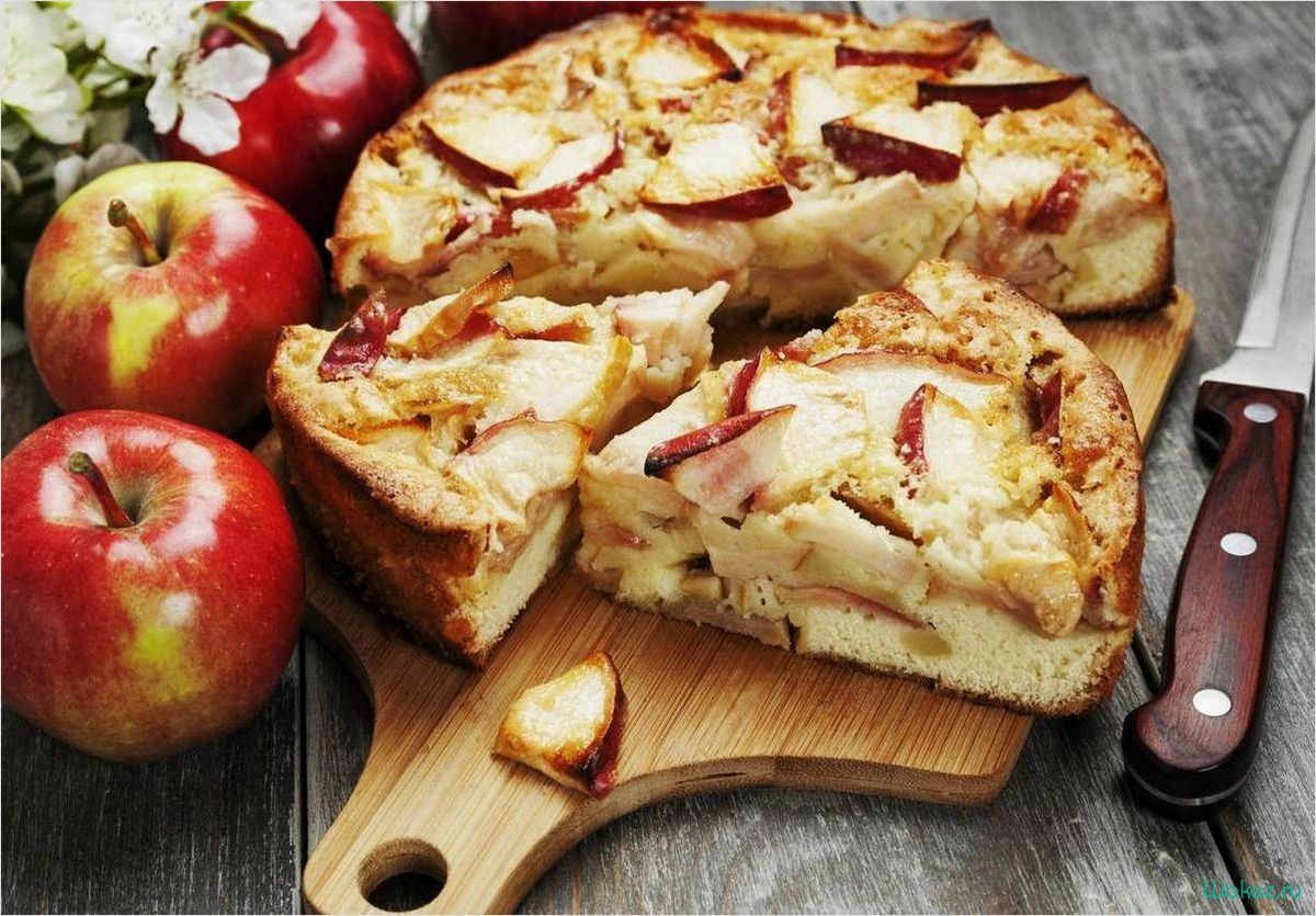 Простой и вкусный рецепт шарлотки из сухарей с сочными яблоками 